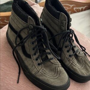 Vans high tops 5.5